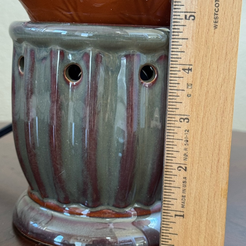 Scentsy Plymouth Full Size wax melting warmer - Picture 4 of 5